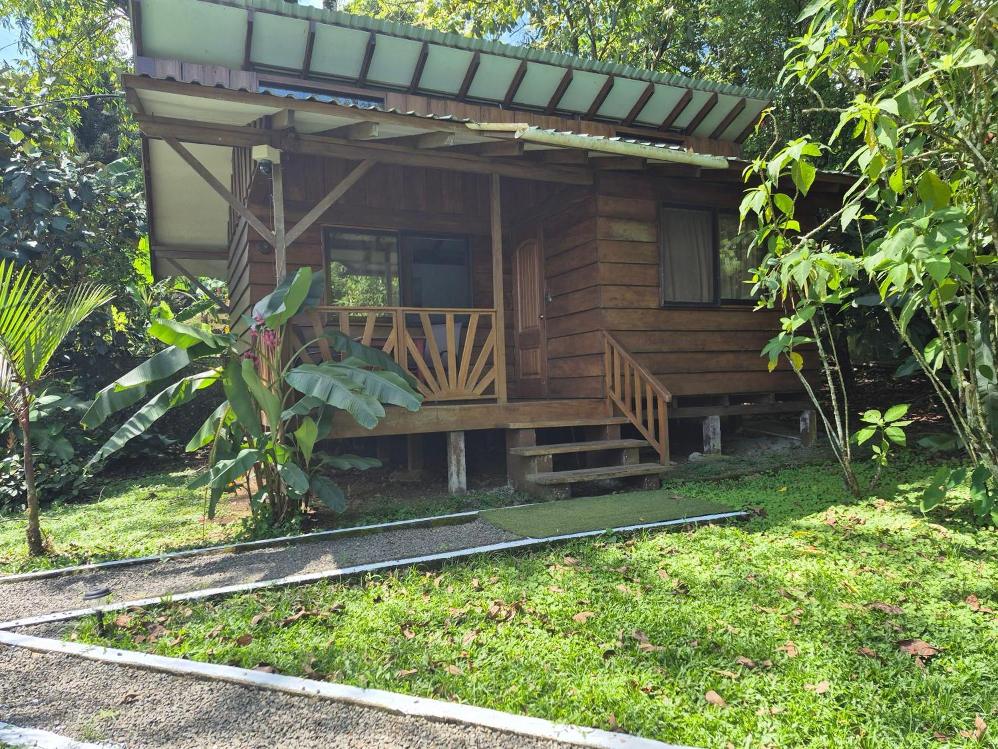 Bed and Breakfast Centro Ananda Guápiles Esterno foto